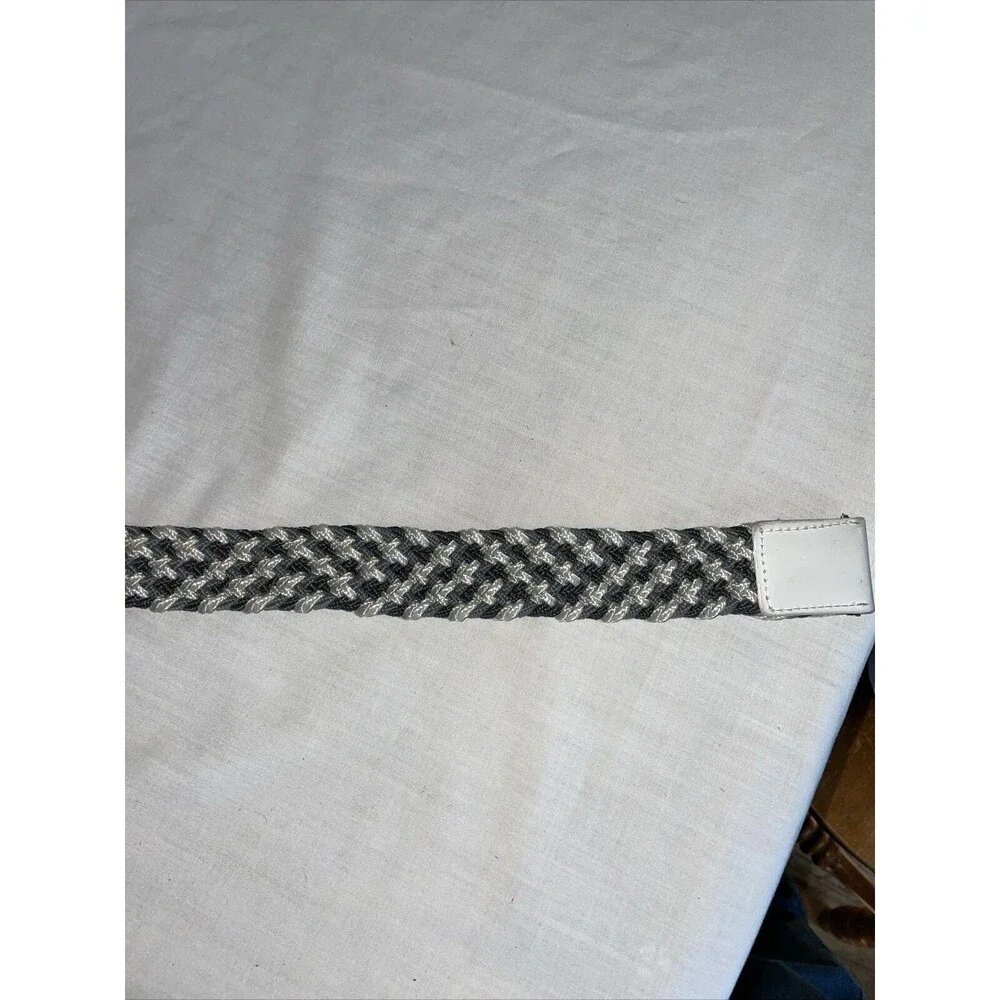 Under Armour Stretchy Belt Men’s Size 45” Gray White Fabric Adjustable Buckle